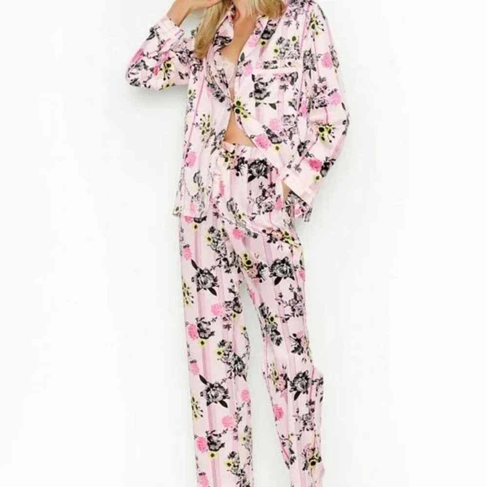 NWT Victoria’s Secret satin PJ 2-piece set